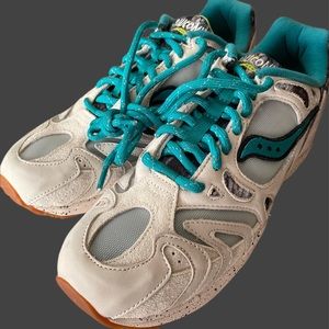 New Saucony Grid Azura 2000